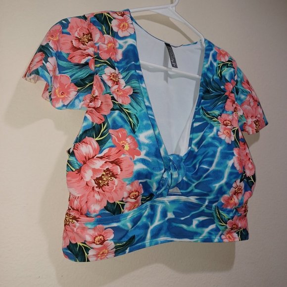 *SOLD* Torrid Blue Pool Floral Wireless Flutter Sleeve Swim Top Size 0 - Picture 3 of 12